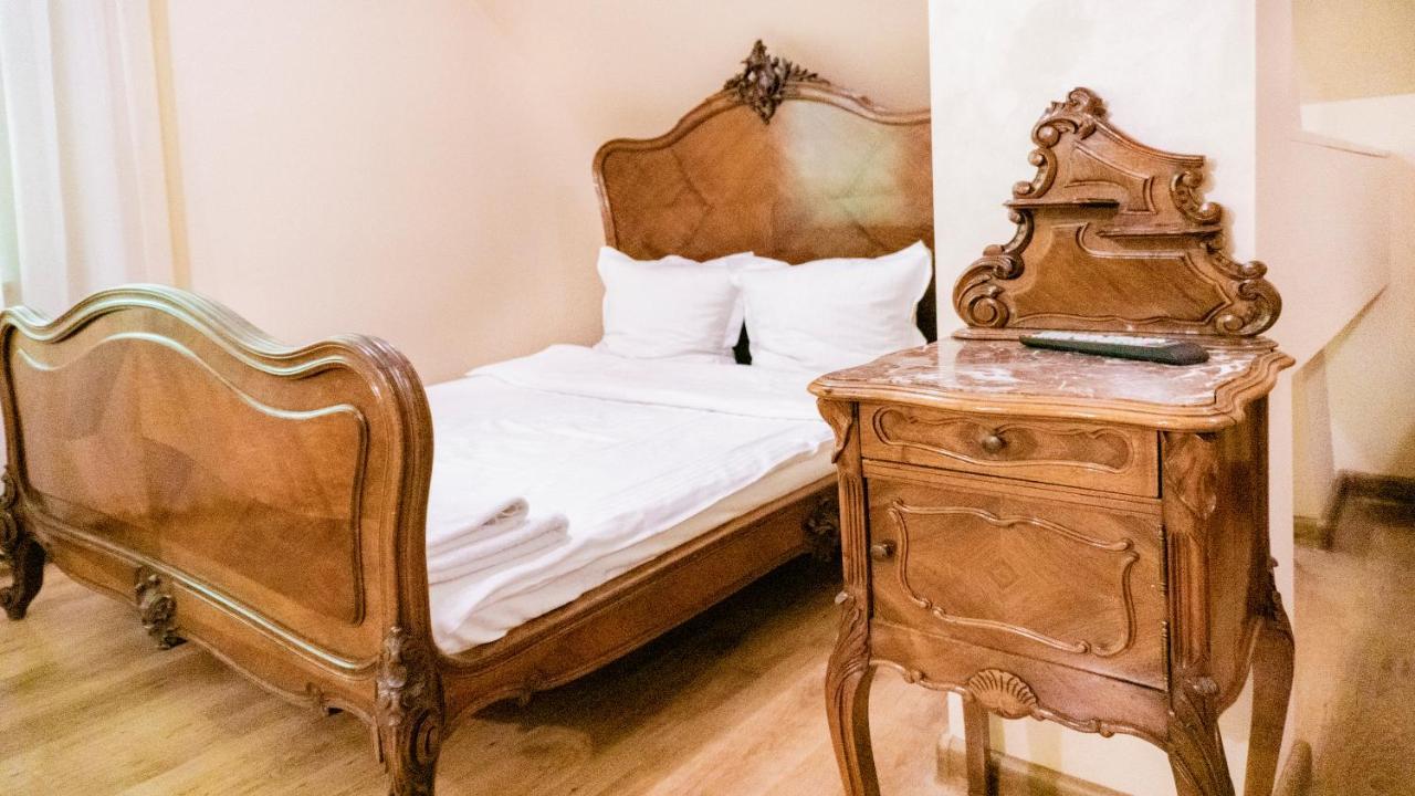 Hotel "Dworek Lesniczowka" Wodzislaw Slaski Luaran gambar