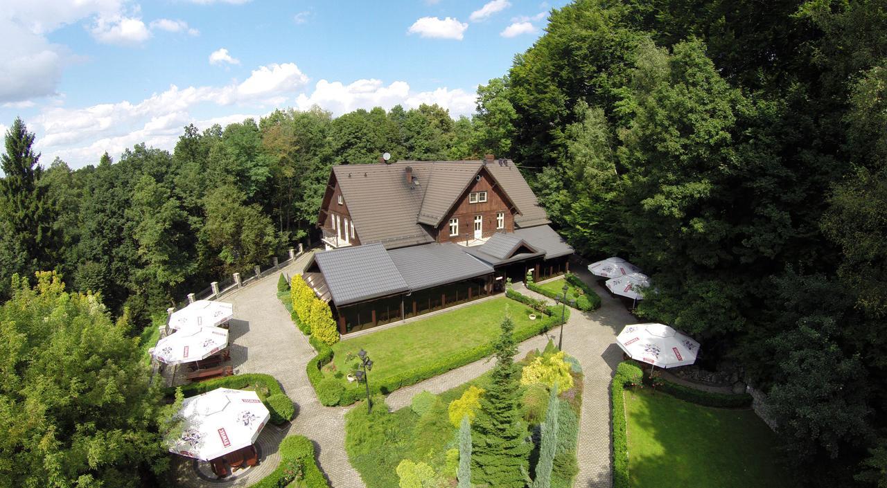 Hotel "Dworek Lesniczowka" Wodzislaw Slaski Luaran gambar